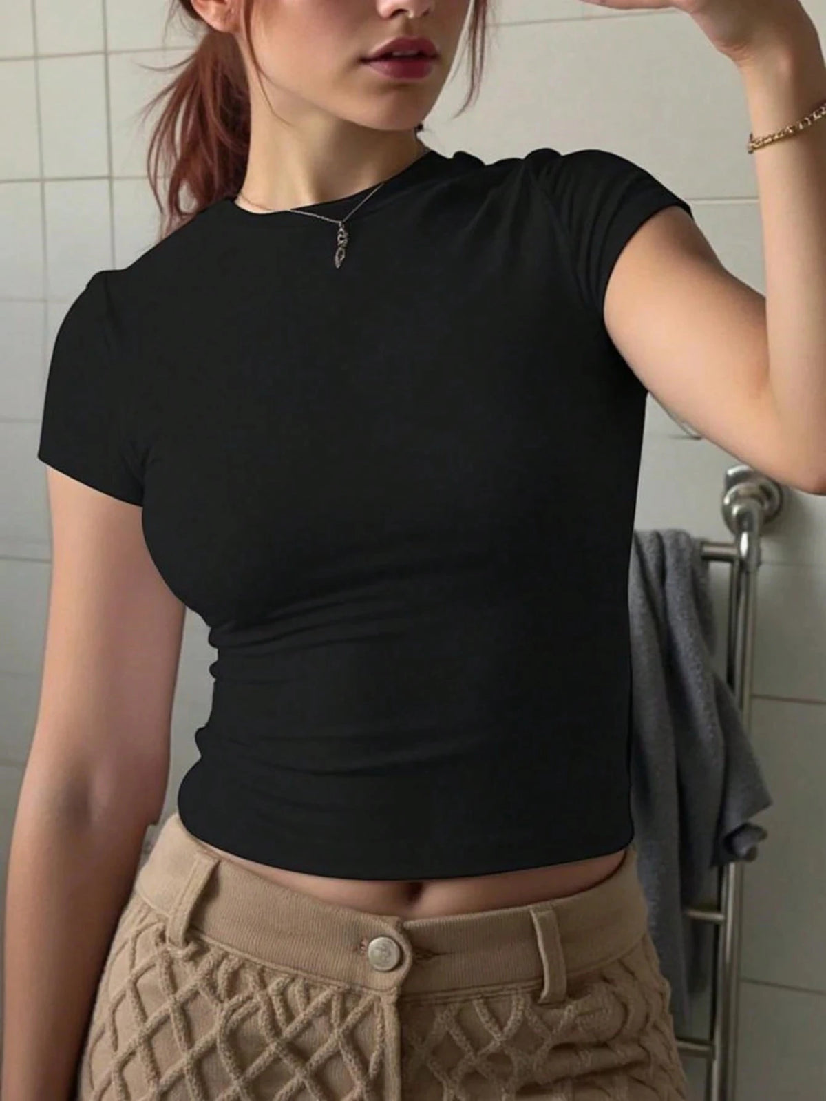 1. Crop Top Fitted